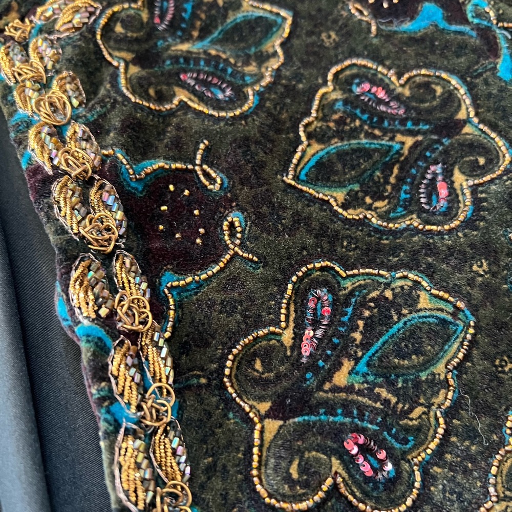 CHICOS velvet jacket with beads - Picture 3 of 3